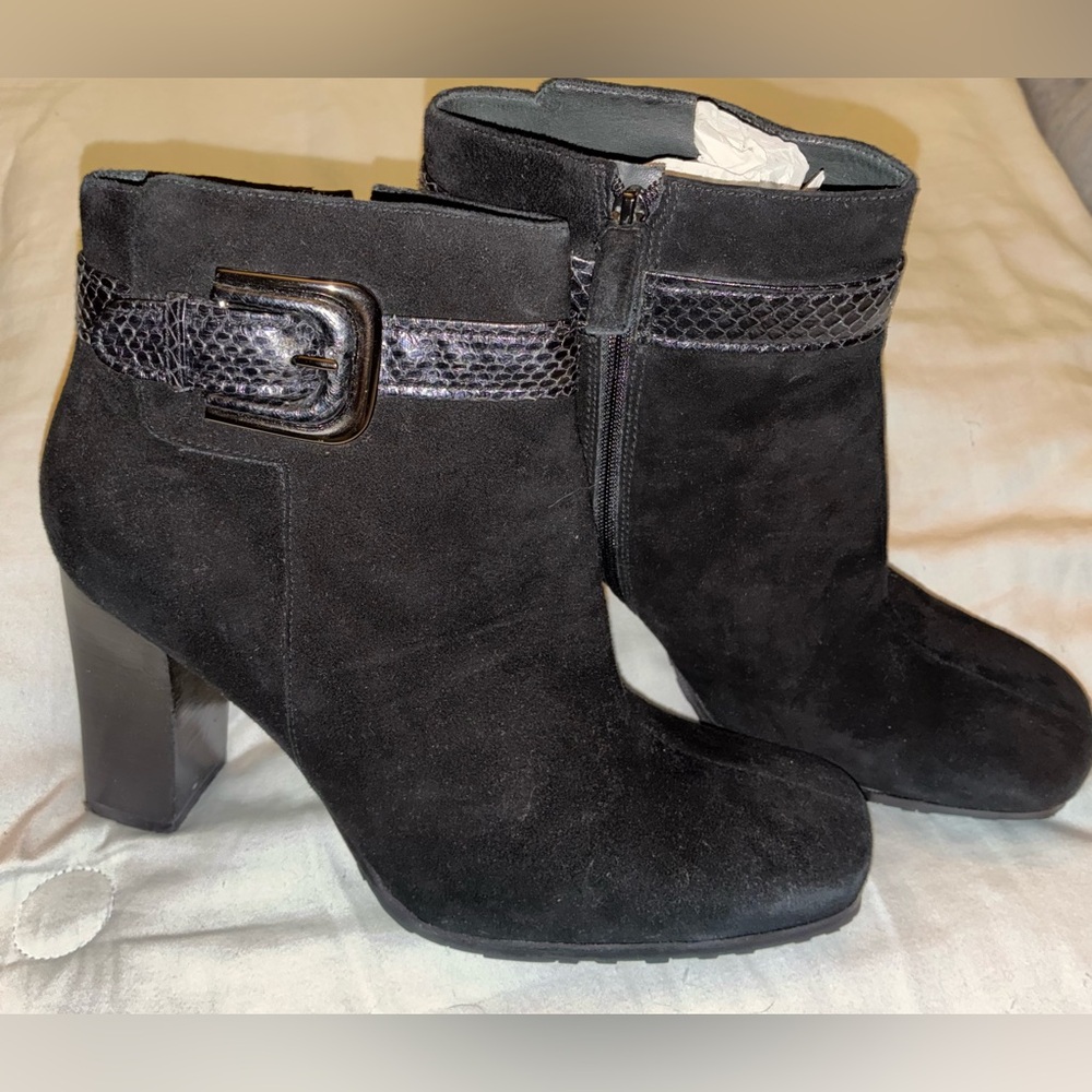 Via Spiga 8 Black Suede Leather Square Toe Ankle Booties Boots New US Size 10 - Picture 4 of 13